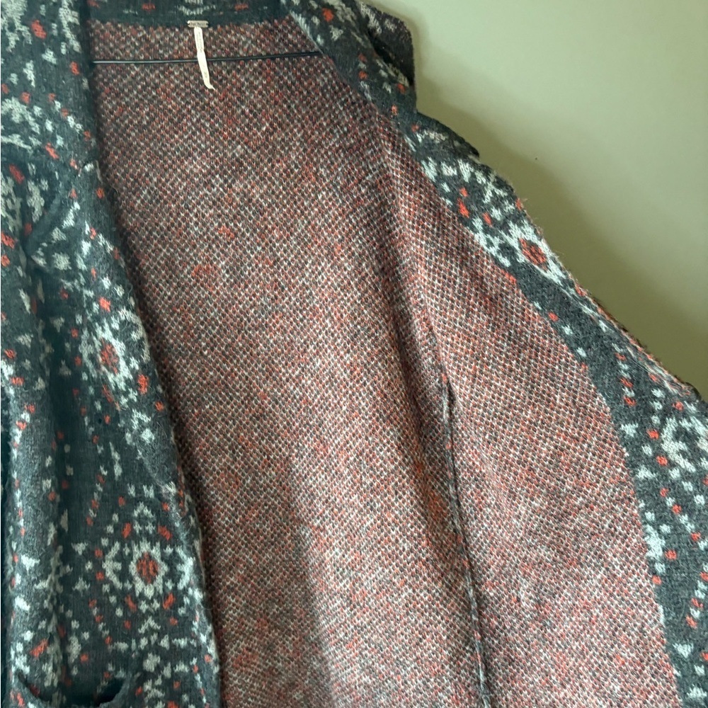 Free People size M Aztec Geo Print Long Cozy Jacket, Wool and Alpaca blend - Picture 4 of 7